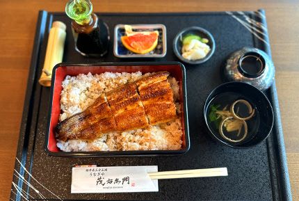 うな丼（半尾付け）